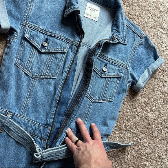 Abercrombie & Fitch 90s Relaxed Cinched Waist Blue Denim Jumpsuit Small (Tall) - Picture 7 of 14